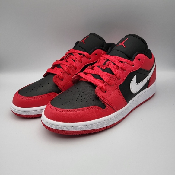 jordan 1 low black white very berry